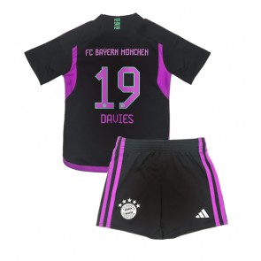 Lacne Dětský Futbalové dres Bayern Munich Alphonso Davies #19 2023-24 Krátky Rukáv - Preč (+ trenírky)